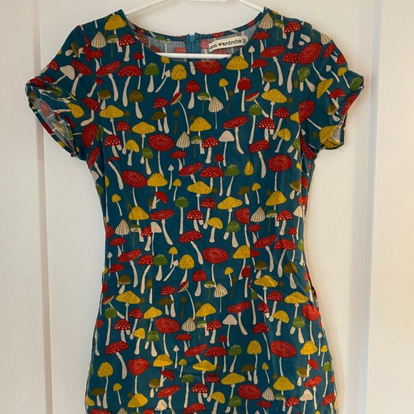 Cute Mushroom Dress - Picture 4 of 4